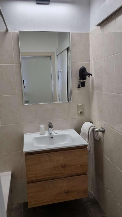 Hotel Westendia And Free Parking Top Breakfast Westende Bagian luar foto
