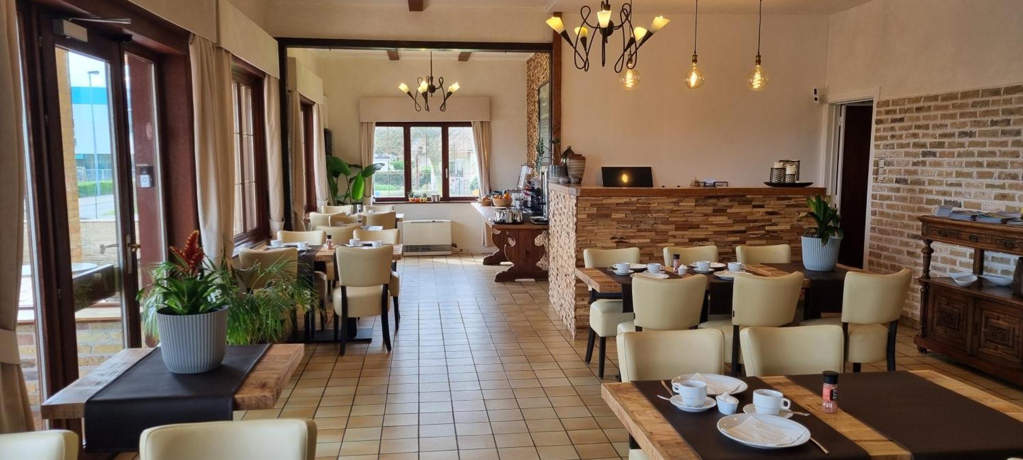 Hotel Westendia And Free Parking Top Breakfast Westende Bagian luar foto