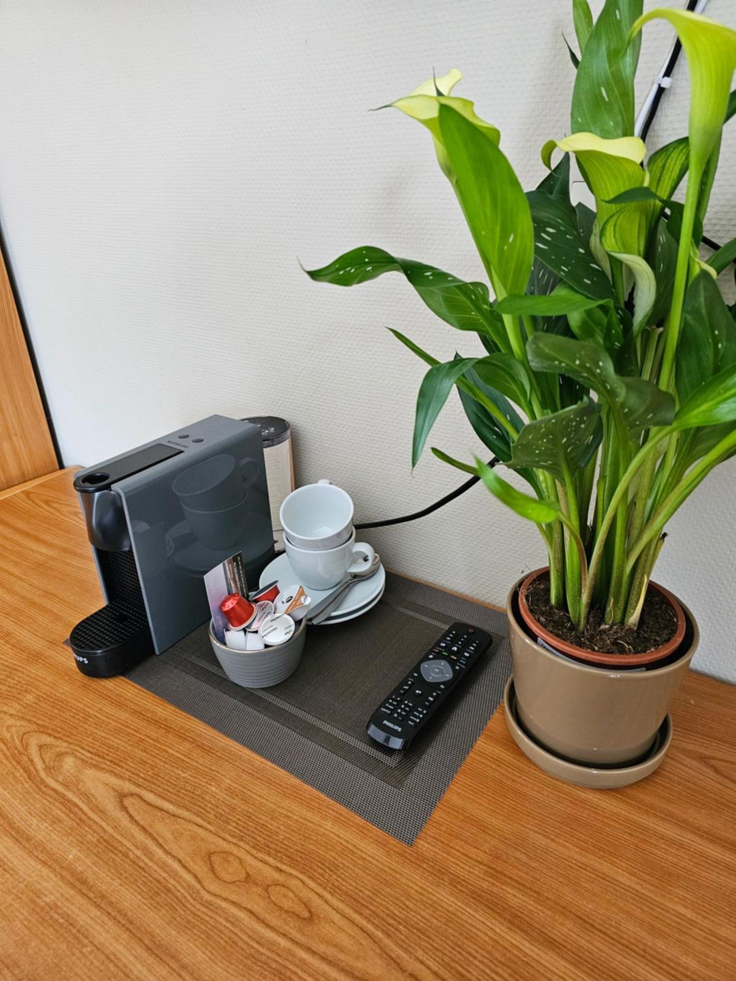 Hotel Westendia And Free Parking Top Breakfast Westende Bagian luar foto