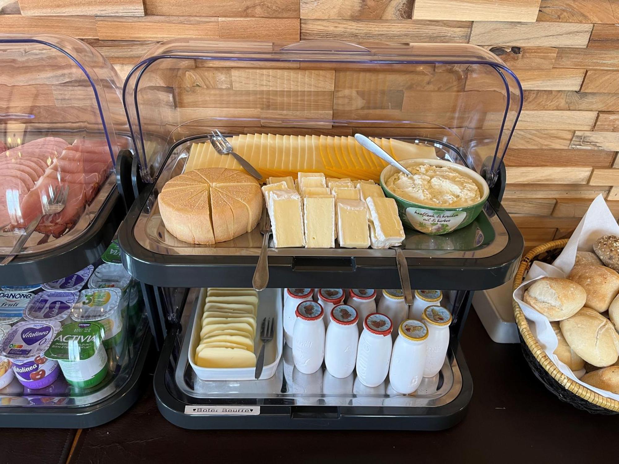 Hotel Westendia And Free Parking Top Breakfast Westende Bagian luar foto