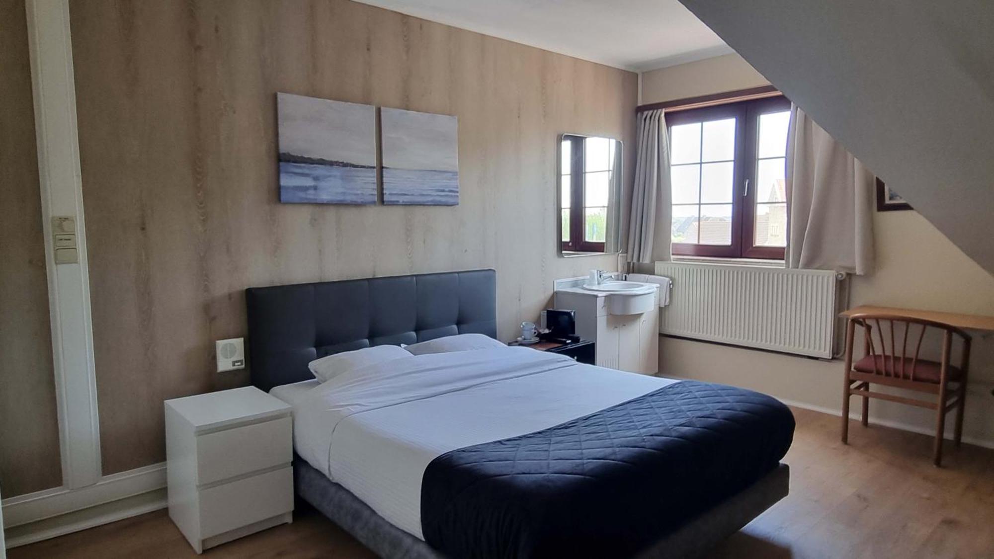 Hotel Westendia And Free Parking Top Breakfast Westende Bagian luar foto